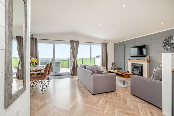 Exmoor View - Midsomer Lodges, Midsomer House, East Compton