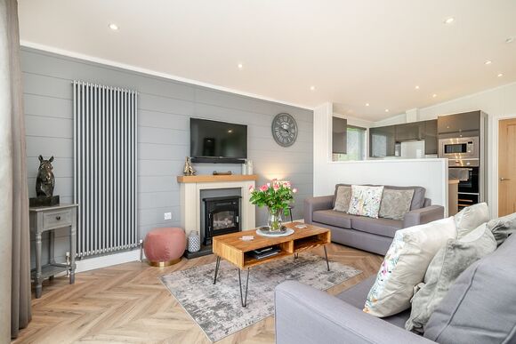 Quantock View - Midsomer Lodges, Midsomer House, East Compton