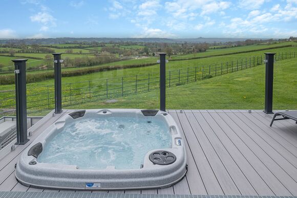 Ditcheat Hill View - Midsomer Lodges, Midsomer House, East Compton