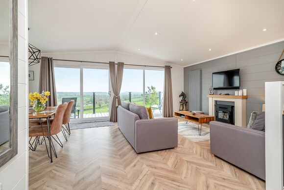 Ditcheat Hill View - Midsomer Lodges, Midsomer House, East Compton