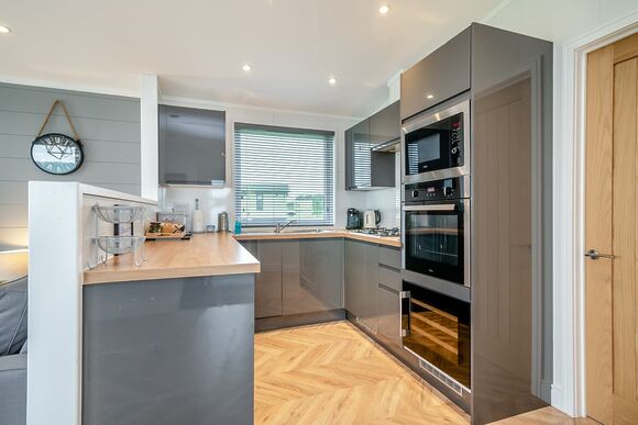 Ditcheat Hill View - Midsomer Lodges, Midsomer House, East Compton