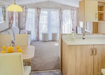 6 Berth Luxury Caravan Hot Tub - Mill Rythe Coastal Village, Hayling Island