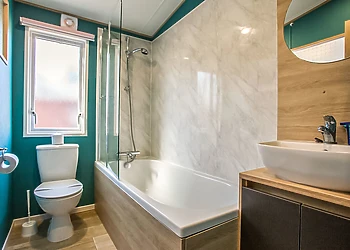 Burst of Blue 8 Berth Hot Tub - Mill Rhythe Holiday Park, Hayling Island