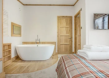 Heartwood Hot Tub 7 - Mill Rhythe Holiday Park, Hayling Island