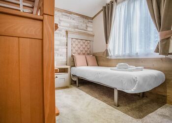 Heartwood Hot Tub 7 - Mill Rythe Coastal Village, Hayling Island