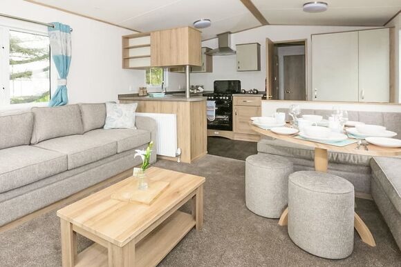 8 Berth Luxury Caravan Hot Tub (Pet) - Mill Rythe Coastal Village, Hayling Island