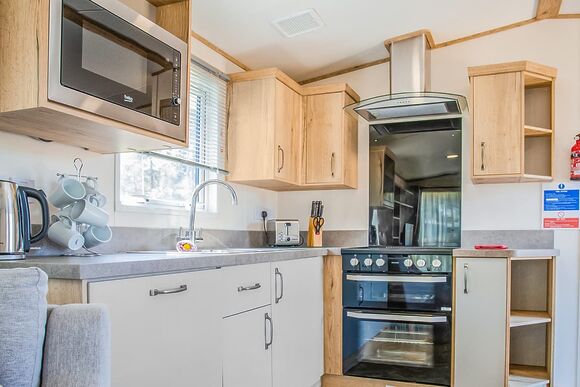 Exclusive 6 Berth Caravan Marina View - Mill Rythe Coastal Village, Hayling Island