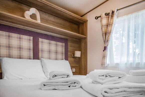 Exclusive 6 Berth Caravan Marina View - Mill Rythe Coastal Village, Hayling Island