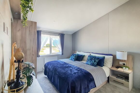 Exclusive 6 Berth Lodge Hot Tub - Mill Rythe Coastal Village, Hayling Island