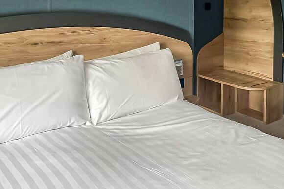 Oakwood 7 Berth  Hot Tub (Pet) - Mill Rythe Coastal Village, Hayling Island