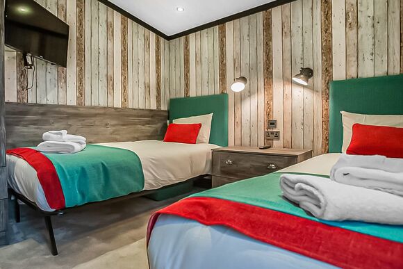 TriBeCa Hot Tub 6 (Pet) - Mill Rythe Coastal Village, Hayling Island