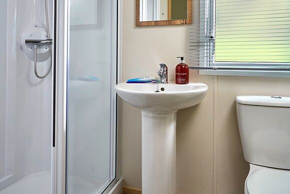 8 Berth Comfort Caravan (Pet) - Moffat Manor Holiday Resort, Beattock, Moffa