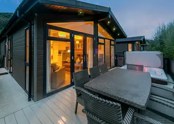 Mullion Cove Coastal Retreat, Mullion Cove, Helston