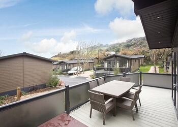 Constantine Premier Lodge