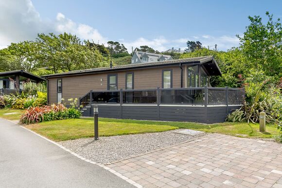 Typical Mullion Lodge Premier