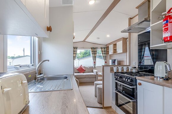 Bronze Caravan with parking* P, Bronze Caravan with parking - Lizard Point, Lizard Peninsula