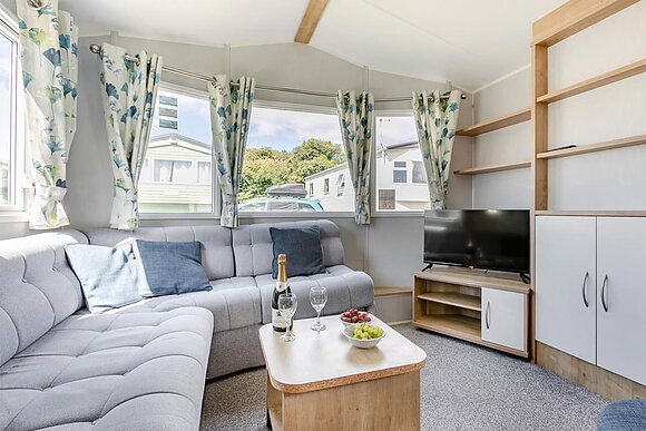 Bronze Caravan with parking** P, Bronze Caravan with parking - Lizard Point, Lizard Peninsula