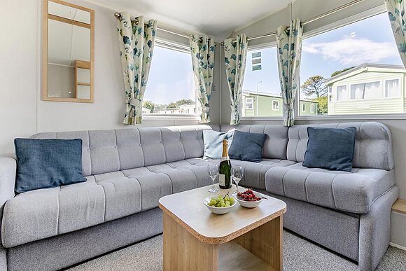 Bronze Caravan with parking, Bronze Caravan with parking** P - Lizard Point, Lizard Peninsula