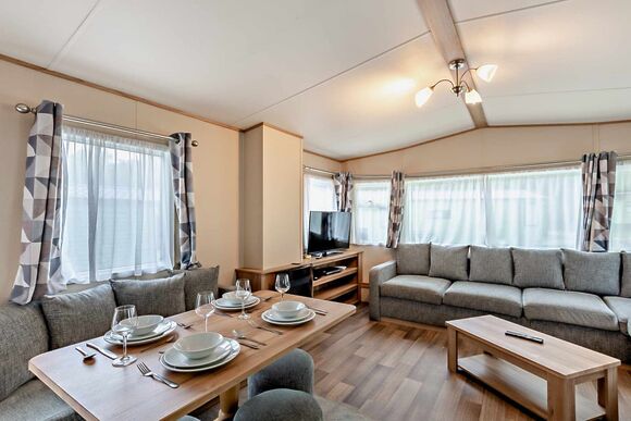 Gold Caravan with parking & decking - Lizard Point, Lizard Peninsula