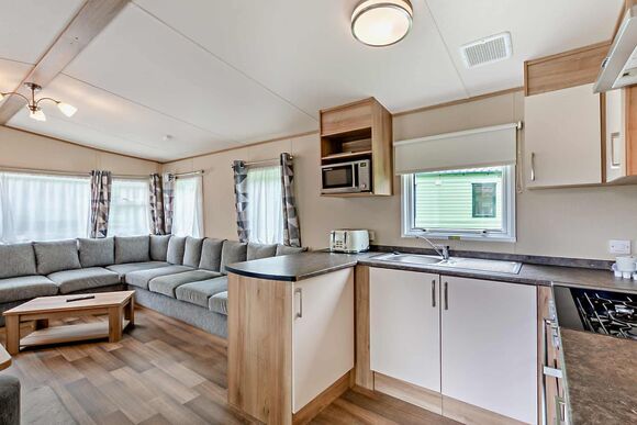 Gold Caravan with parking & decking - Lizard Point, Lizard Peninsula