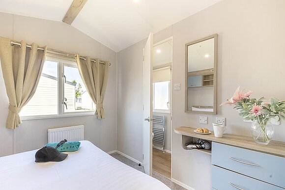 Gold Caravan with parking P, Gold Caravan with parking - Lizard Point, Lizard Peninsula