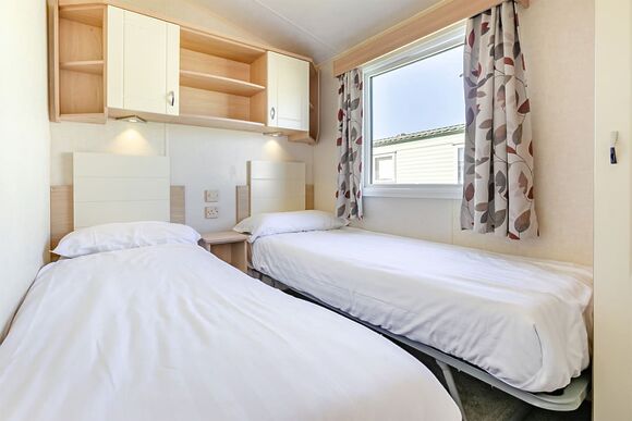 Silver Caravan with parking - Lizard Point, Lizard Peninsula