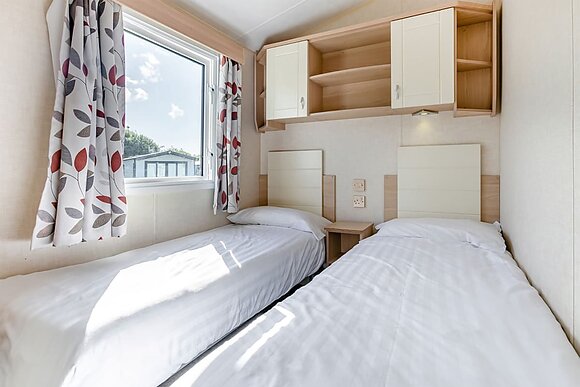 Silver Caravan with parking & decking, Silver Caravan with parking & decking* P - Lizard Point, Lizard Peninsula