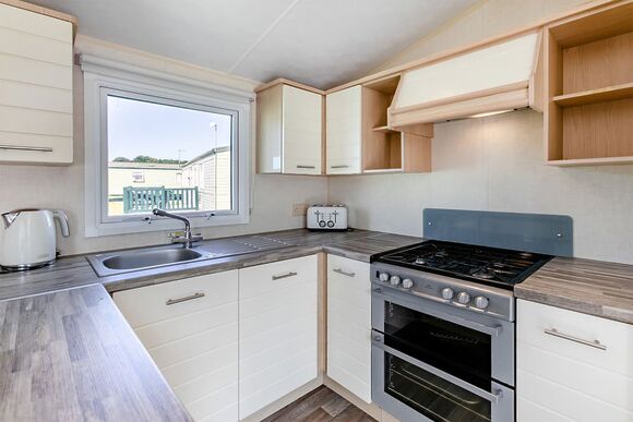 Silver Caravan with parking - Lizard Point, Lizard Peninsula