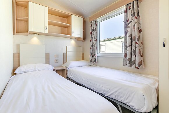 Silver Caravan with parking* P, Silver Caravan with parking - Lizard Point, Lizard Peninsula