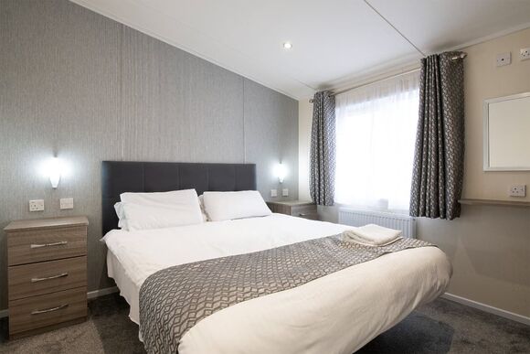 Deluxe Lodge with parking & decking - Lizard Point, Lizard Peninsula