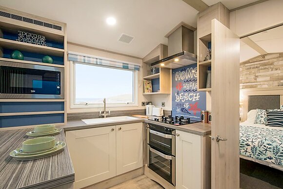 Bronze Premium Caravan, Sleeps 2. With dedicated parking and ensuite. - Lizard Point, Lizard Peninsula