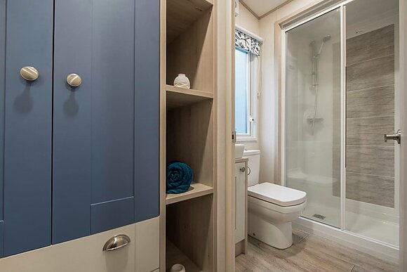 Bronze Premium Caravan, Sleeps 2. With dedicated parking and ensuite. - Lizard Point, Lizard Peninsula