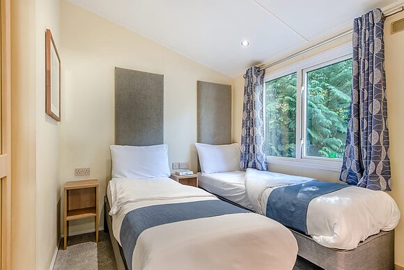 Superior 2 Lodge slp 4 parking, ensuite, decking - Lizard Point, Lizard Peninsula