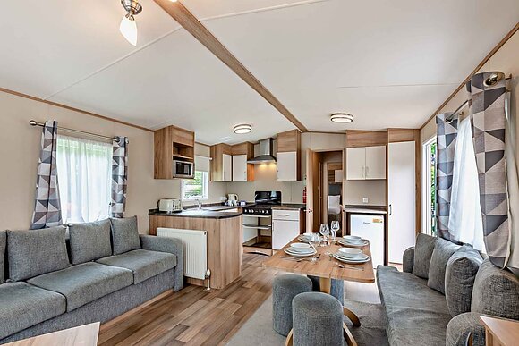 Gold 2 Caravan slp 6,  parking, ensuite, decking - Lizard Point, Lizard Peninsula