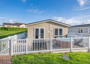 Hollows Lodge (Pet), Hollows Lodge - Mundesley Holiday Village, Mundesley