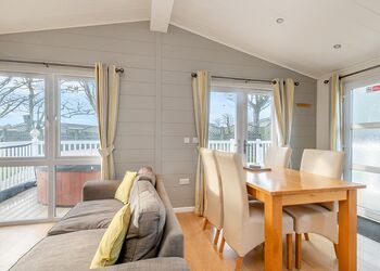 Hollows Lodge, Hollows Lodge (Pet) - Mundesley Holiday Village, Mundesley