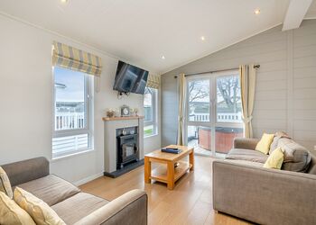 Hollows Lodge (Pet), Hollows Lodge - Mundesley Holiday Village, Mundesley