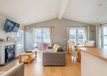 Hollows Lodge (Pet), Hollows Lodge - Mundesley Holiday Village, Mundesley