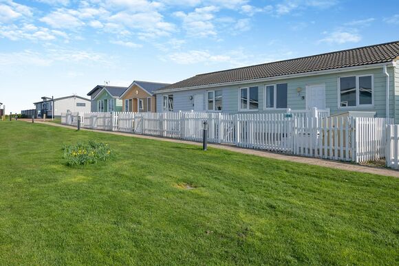 Compact 3 Bed Bungalow - Mundesley Holiday Village, Mundesley