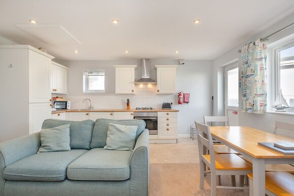  2 Bed Bungalow (Pet) - Mundesley Holiday Village, Mundesley