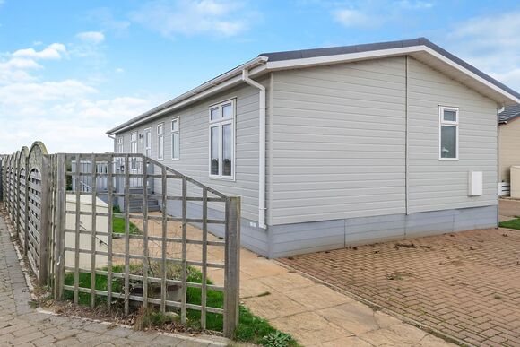 2 Bed Lodge, 2 Bed Lodge (Pet) - Mundesley Holiday Village, Mundesley