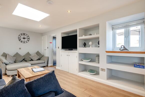 Ebony Barn (Pet) - Mundesley Holiday Village, Mundesley