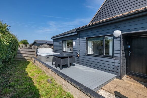 Windmill Cottage (Pet) - Mundesley Holiday Village, Mundesley