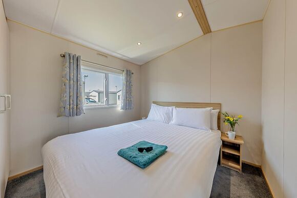 Bronze Caravan with parking - Nairn Lochloy, Nairn, Moray Firth, Inverness