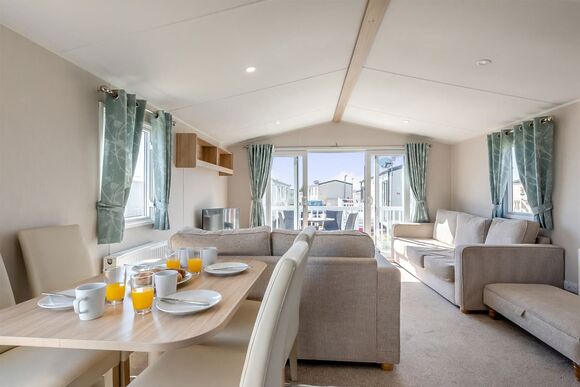 Gold Caravan with parking, ensuite & decking, Gold Caravan with parking, ensuite & decking P - Nairn Lochloy, Nairn, Moray Firth, Inverness