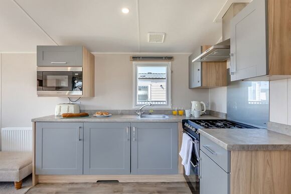 Gold Caravan with parking, ensuite & decking, Gold Caravan with parking, ensuite & decking P - Nairn Lochloy, Nairn, Moray Firth, Inverness
