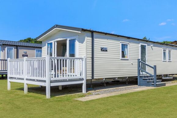 Gold Caravan with parking - Nairn Lochloy, Nairn, Moray Firth, Inverness