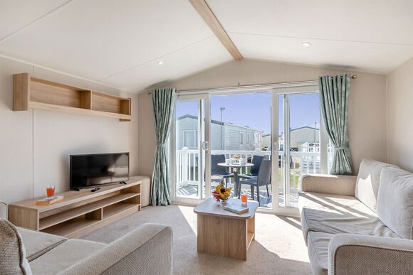 Gold Caravan with parking - Nairn Lochloy, Nairn, Moray Firth, Inverness