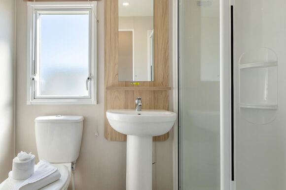 Gold Caravan with parking - Nairn Lochloy, Nairn, Moray Firth, Inverness