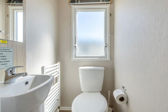 Gold Caravan with parking - Nairn Lochloy, Nairn, Moray Firth, Inverness